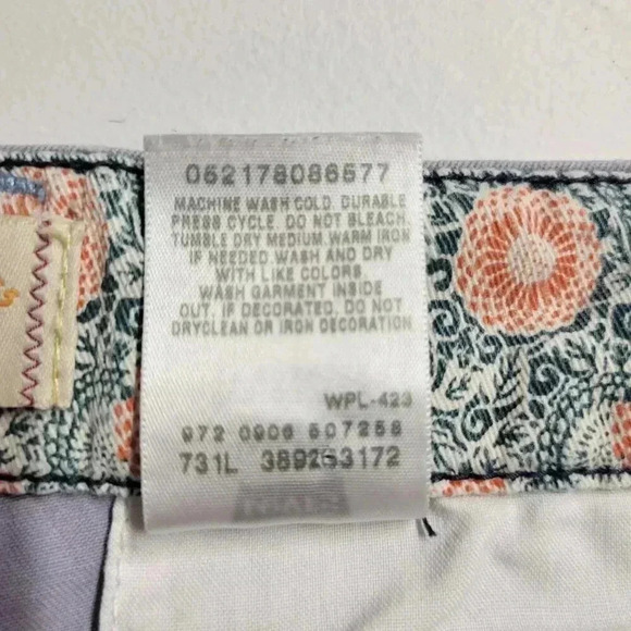 Levi's Tab Twills Size 8 Light Purple Lilac Classic Zipper Button Chino Shorts - Picture 10 of 10